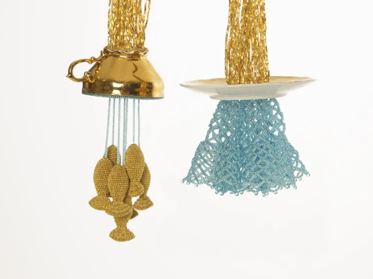 Cup%20of%20Golf%20Fish%20Tea%20on%20Beaded%20Water%202