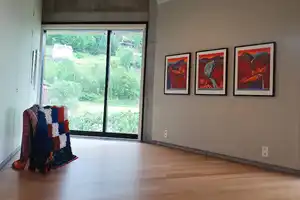 Kristi Skintveit, båtrye og Solfrid Aksnes, tresnitt